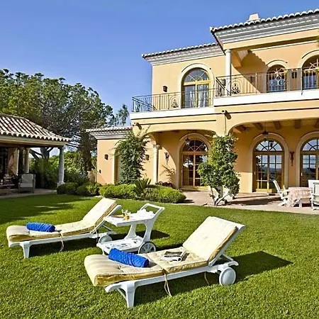 Sleeps 10 Pool Air Con Wifi فيلة