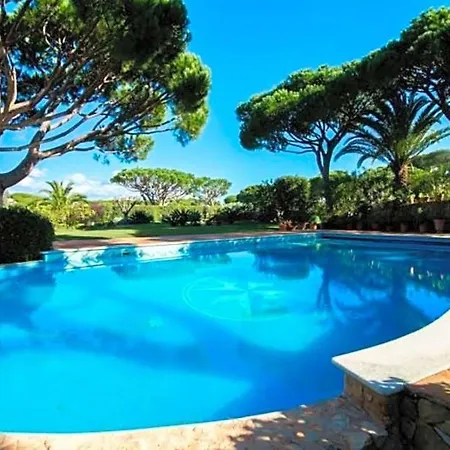 فيلة Sleeps 10 Pool Air Con Wifi *