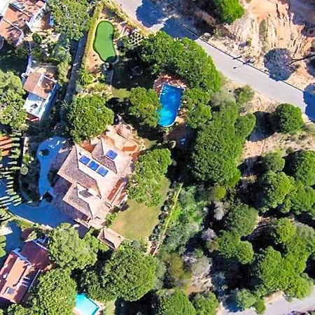 Sleeps 10 Pool Air Con Wifi فيلة