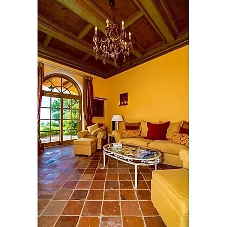 Sleeps 10 Pool Air Con Wifi *
